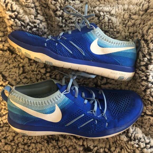 Nike running shoes - Picture 1 of 3